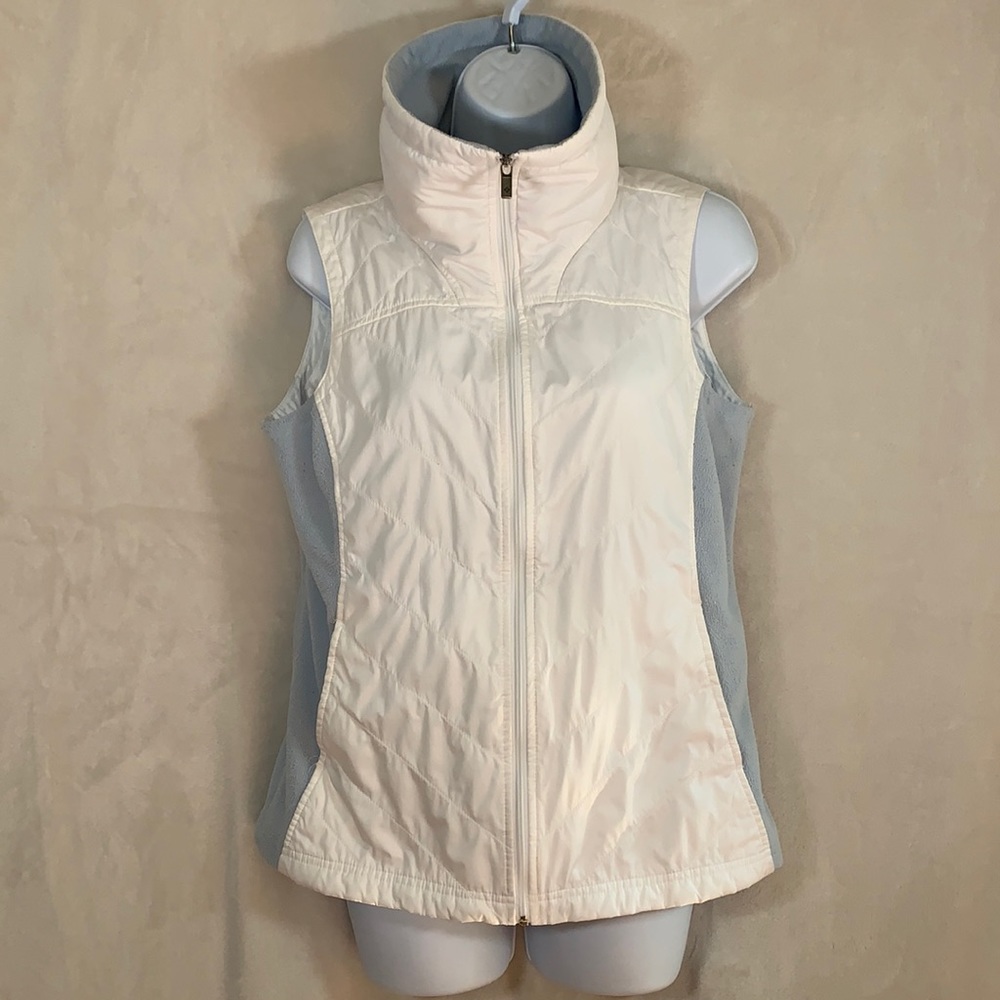 Columbia woman’s light weight vest. Size M